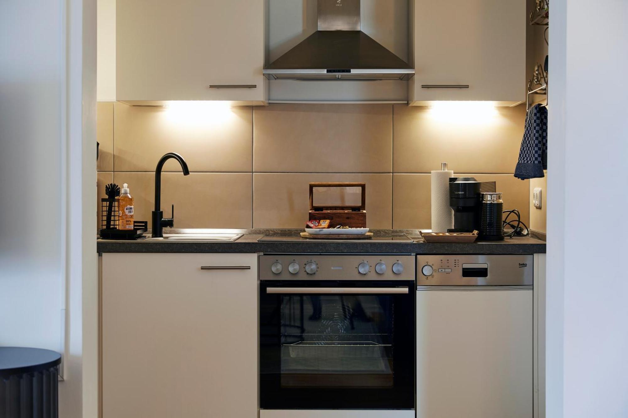 R B Apartment Am Airport Hamburg - 1-4 Personen - Kueche - Smart Tv - Waschmaschine - Perfekt Fuer Geschaeftsreisende Oder Familien Exteriér fotografie